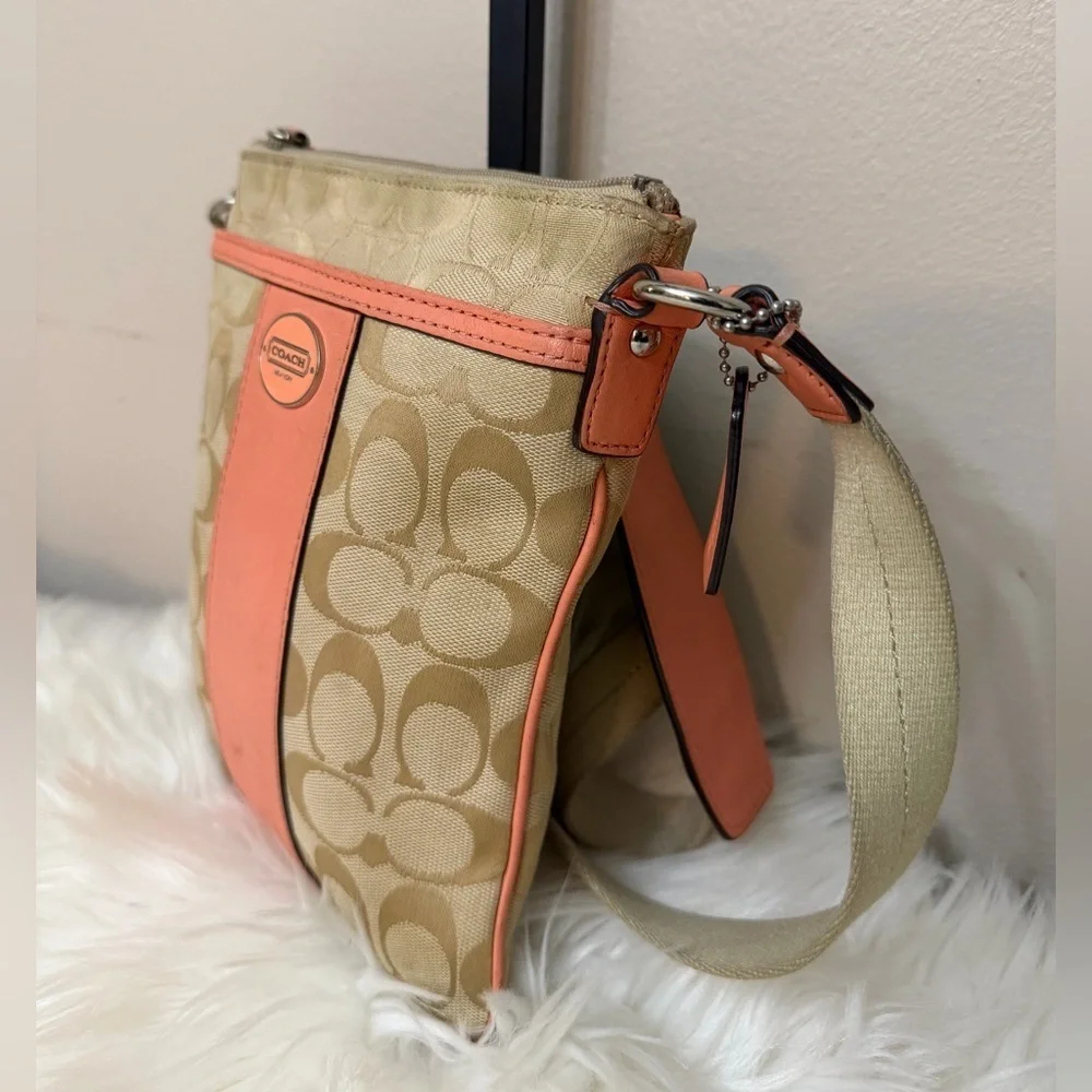 Coach elegant crossbody